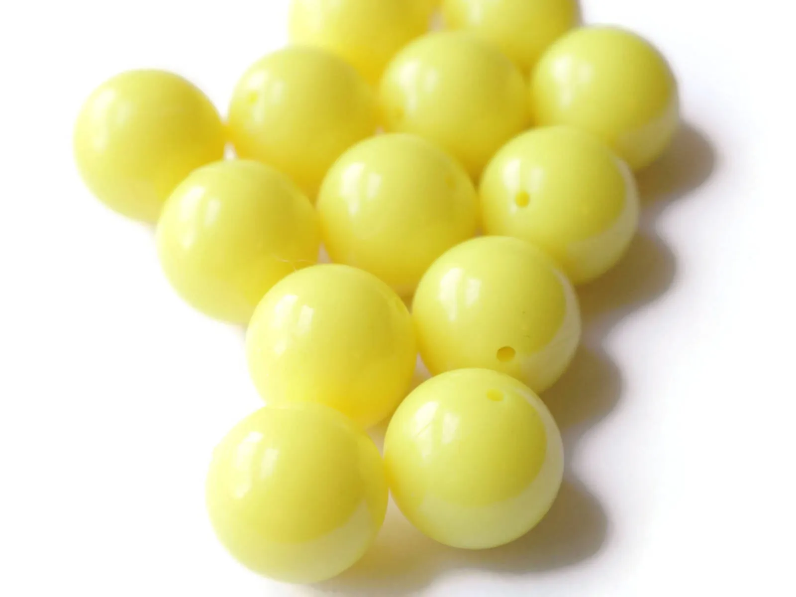 14 16mm Round Yellow Vintage Plastic Beads Ball Beads Sunshine Beads