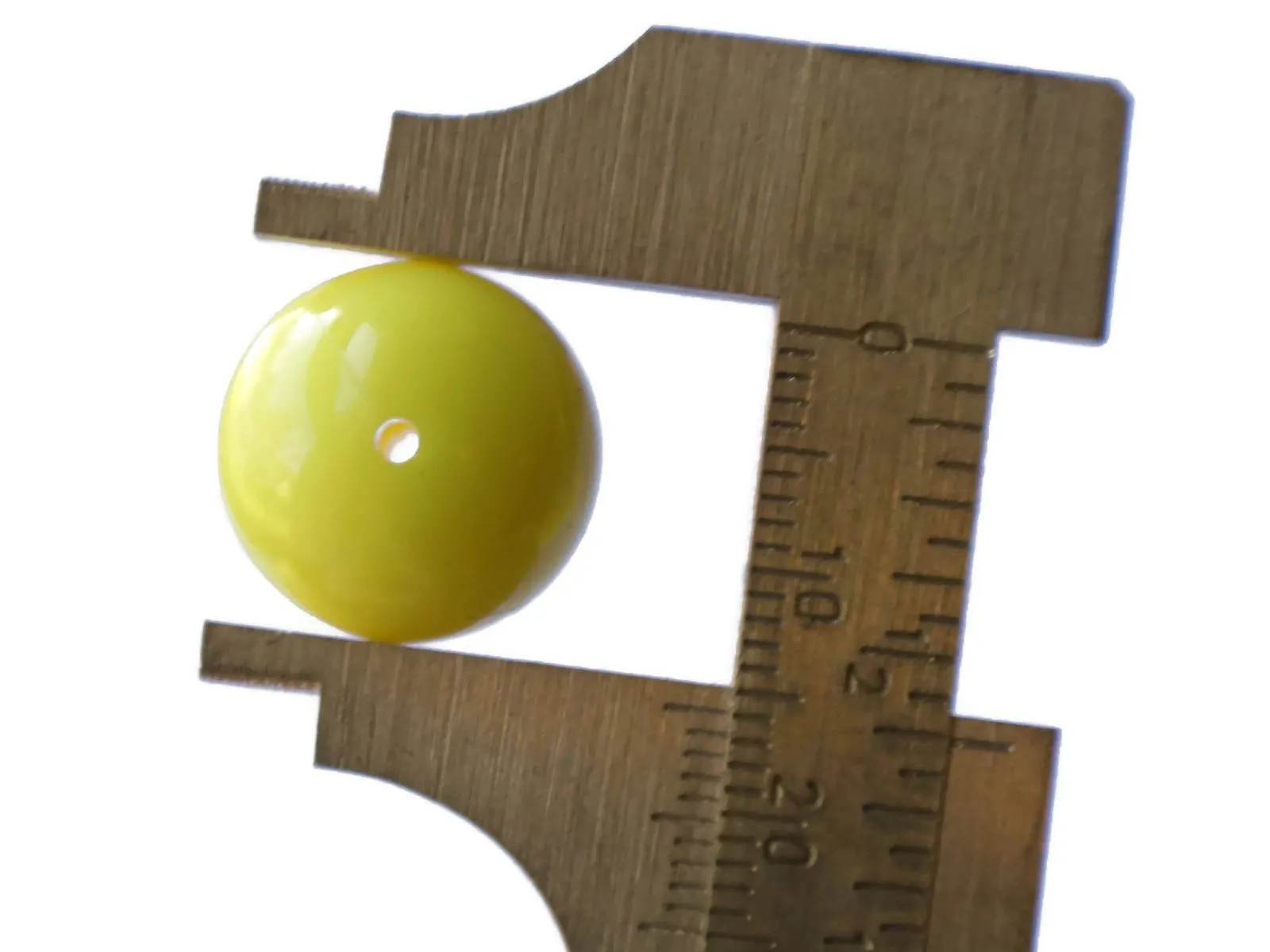 14 16mm Round Yellow Vintage Plastic Beads Ball Beads Sunshine Beads