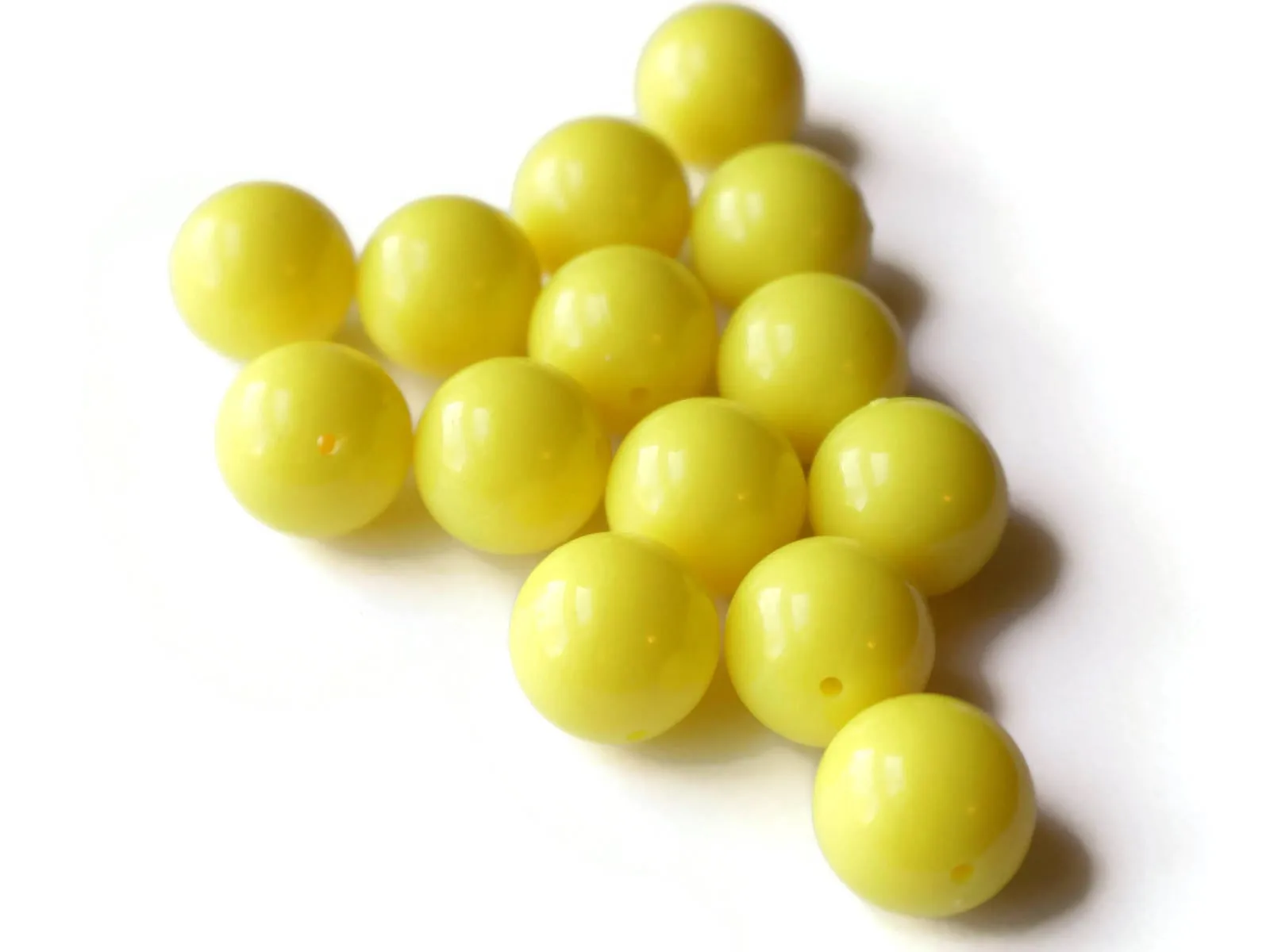 14 16mm Round Yellow Vintage Plastic Beads Ball Beads Sunshine Beads