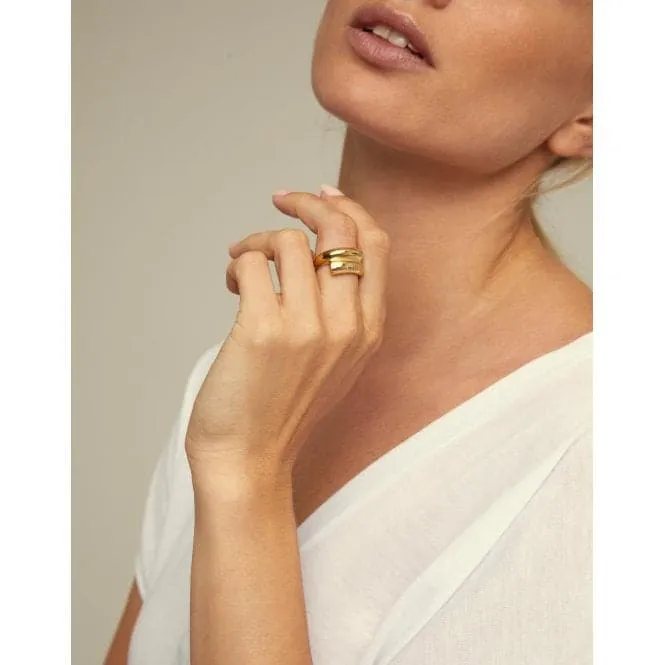 Crossed Legs Golden Metal Ring