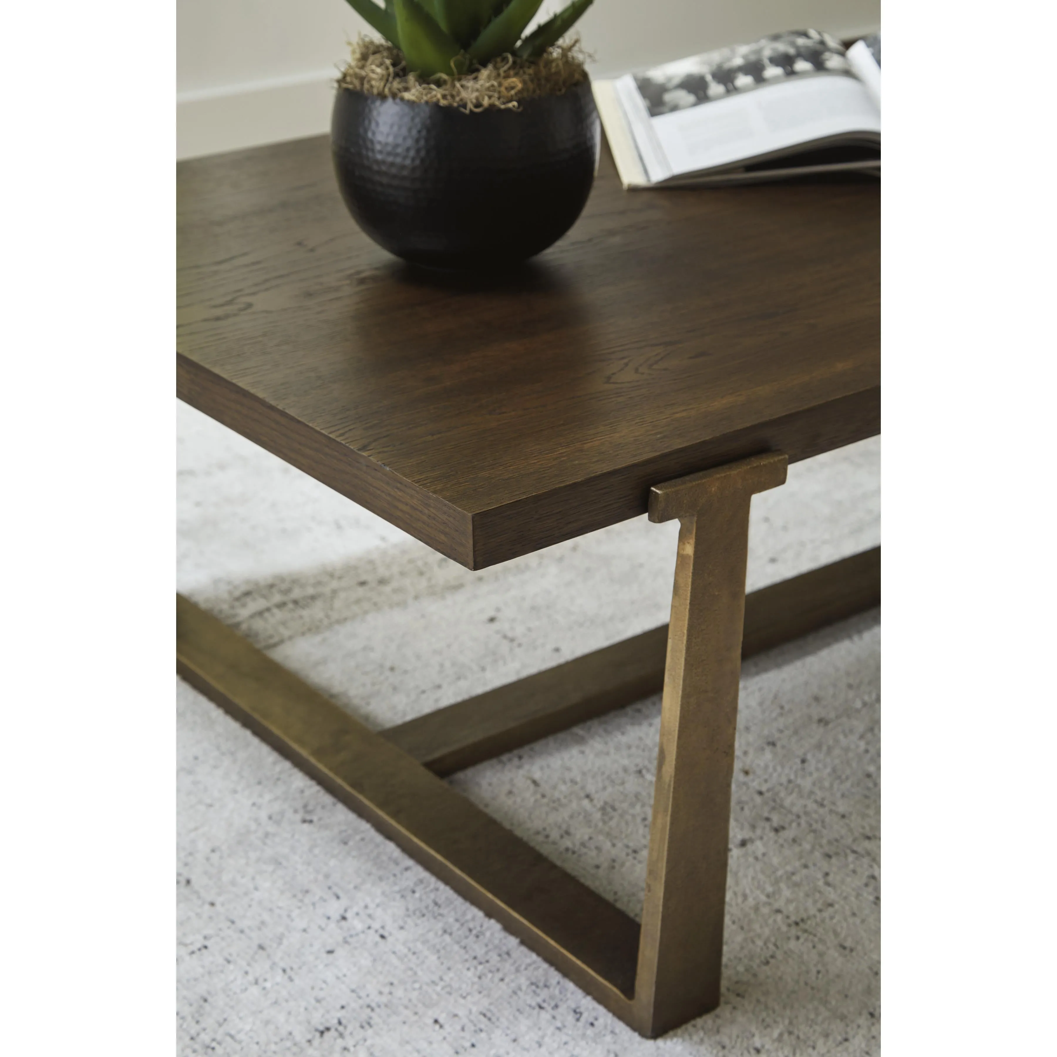 Signature Design by Ashley Balintmore Cocktail Table T967-1