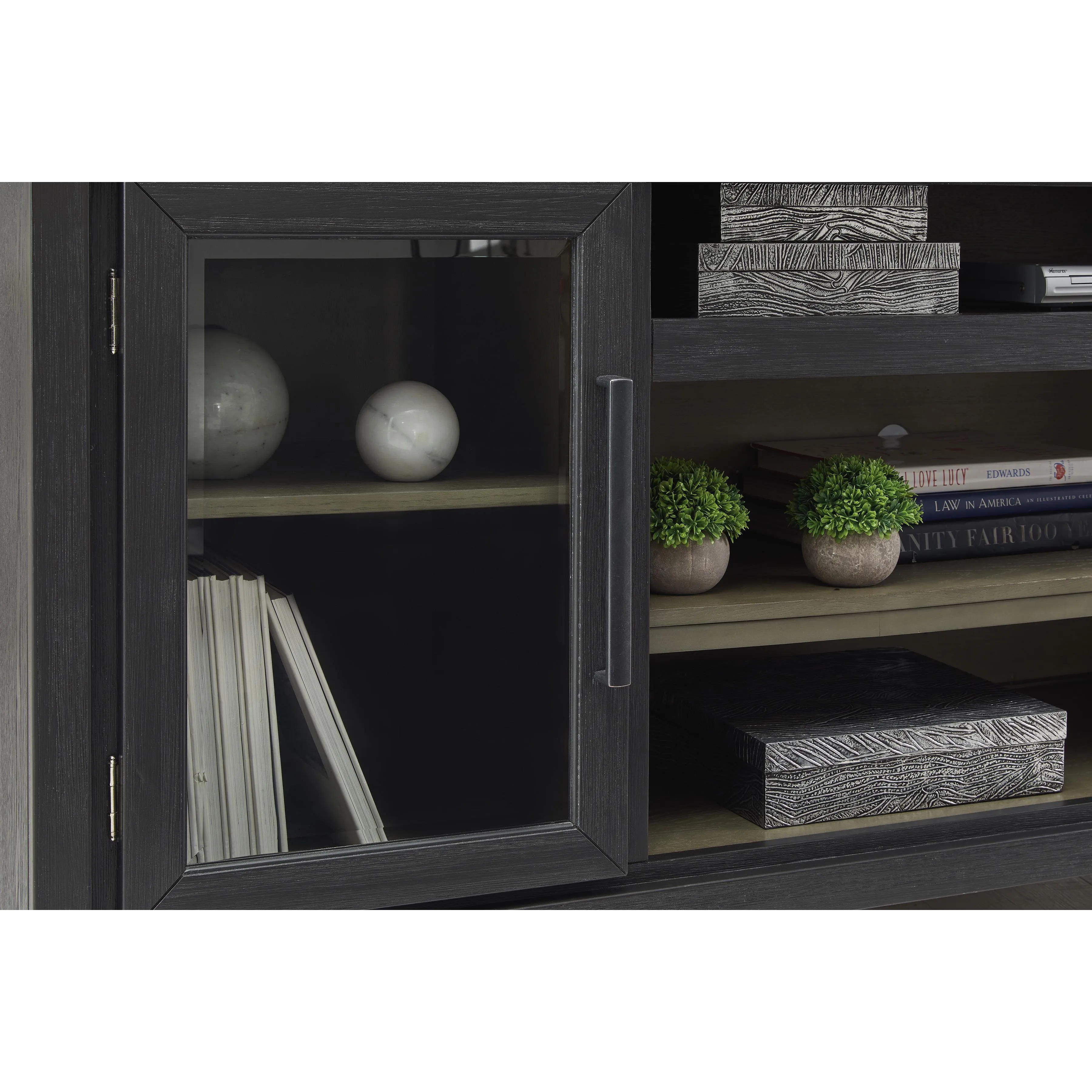 Signature Design by Ashley Foyland TV Stand W989-68