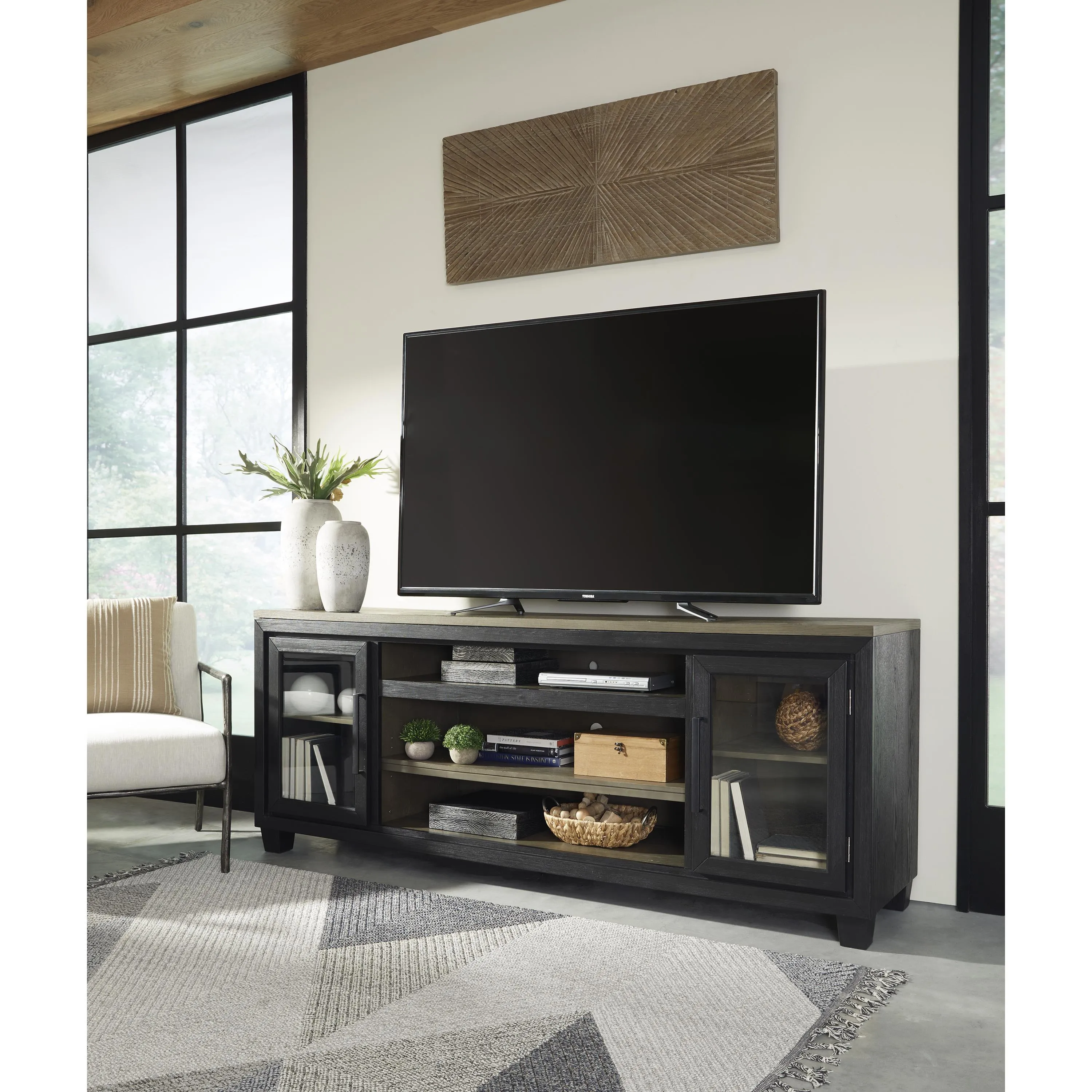 Signature Design by Ashley Foyland TV Stand W989-68
